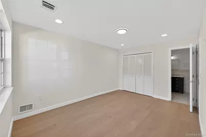 93 Admiral Court, Bronx, NY 10473 - Photo 10