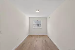 93 Admiral Ct, Bronx, NY 10473 - Photo 36