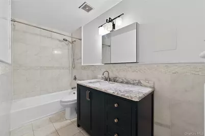 93 Admiral Court, Bronx, NY 10473 - Photo 12