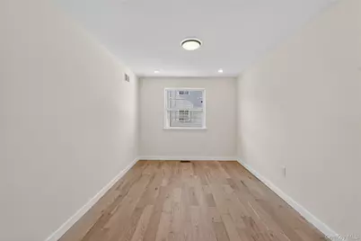 93 Admiral Court, Bronx, NY 10473 - Photo 30