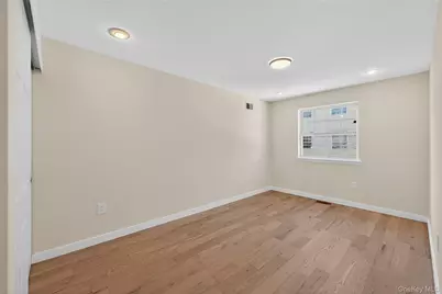 93 Admiral Court, Bronx, NY 10473 - Photo 28