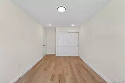 93 Admiral Court, Bronx, NY 10473 - Photo 34