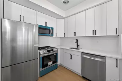 93 Admiral Court, Bronx, NY 10473 - Photo 26