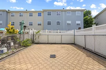 93 Admiral Court, Bronx, NY 10473 - Photo 32