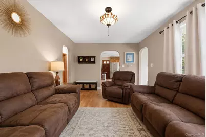 132 Davison Avenue, Oceanside, NY 11572 - Photo 10