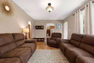 132 Davison Ave, Oceanside, NY 11572 - Photo 10