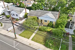 132 Davison Ave, Oceanside, NY 11572 - Photo 2