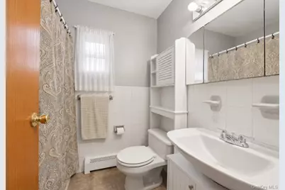 132 Davison Avenue, Oceanside, NY 11572 - Photo 18