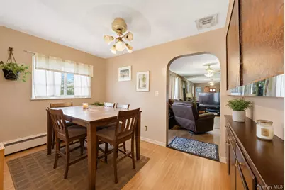 132 Davison Avenue, Oceanside, NY 11572 - Photo 6