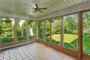 621 Oxford St, Westbury, NY 11590 - Photo 14