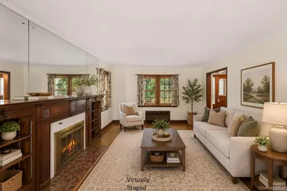 621 Oxford Street, Westbury, NY 11590 - Photo 4