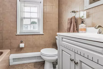 178 Guildford Court, West Hempstead, NY 11552 - Photo 14