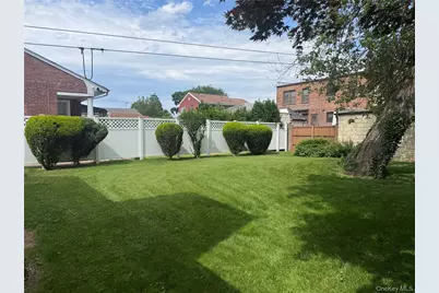 2725 165th Street, Flushing, NY 11358 - Photo 26
