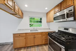 42 Revolutionary Rd, Ossining, NY 10562 - Photo 8