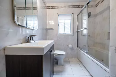 1 Schuyler Avenue, Rockville Centre, NY 11570 - Photo 24