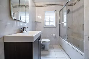 1 Schuyler Ave, Rockville Centre, NY 11570 - Photo 24