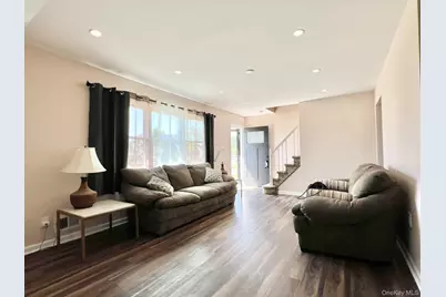 7 Mindy Lane, Westbury, NY 11590 - Photo 4