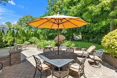 19 Cottage Court, Huntington Station, NY 11746 - Photo 20
