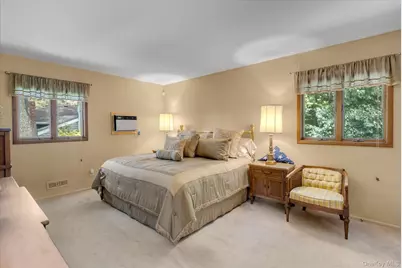 19 Cottage Court, Huntington Station, NY 11746 - Photo 14