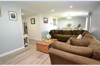 77 S Bicycle Path, Selden, NY 11784 - Photo 16