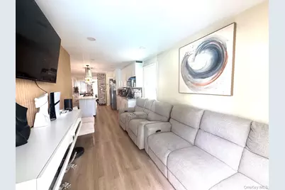29 Cambridge, Valley Stream, NY 11581 - Photo 16