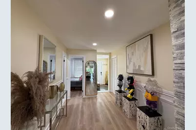 29 Cambridge, Valley Stream, NY 11581 - Photo 6