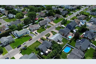 39 Brewster Road W, Massapequa, NY 11758 - Photo 40
