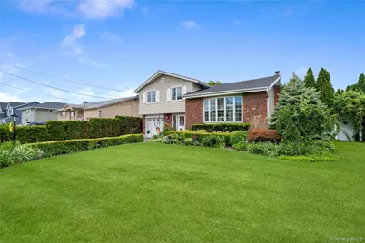 39 Brewster Road W, Massapequa, NY 11758 - Photo 42