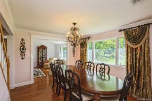 5 Blossom St, Dix Hills, NY 11746 - Photo 10