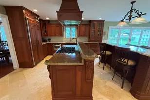 5 Blossom St, Dix Hills, NY 11746 - Photo 10