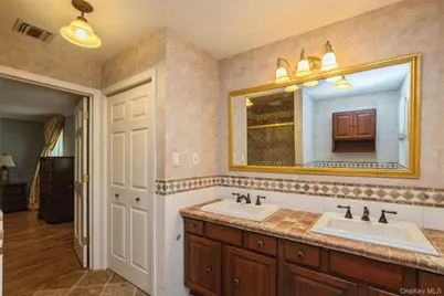 5 Blossom Street, Dix Hills, NY 11746 - Photo 26
