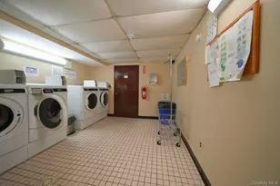 62-36 59th Dr, Maspeth, NY 11378 - Photo 10