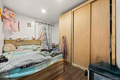 9522 112th Street, Richmond Hill, NY 11419 - Photo 16