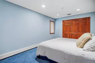 565 Mohawk Rd, West Hempstead, NY 11552 - Photo 30