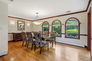 565 Mohawk Rd, West Hempstead, NY 11552 - Photo 10