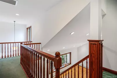 565 Mohawk Road, West Hempstead, NY 11552 - Photo 22