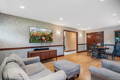 565 Mohawk Road, West Hempstead, NY 11552 - Photo 24
