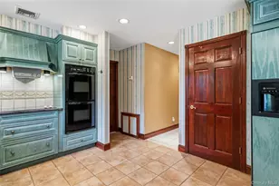565 Mohawk Rd, West Hempstead, NY 11552 - Photo 20