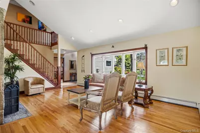 565 Mohawk Road, West Hempstead, NY 11552 - Photo 8
