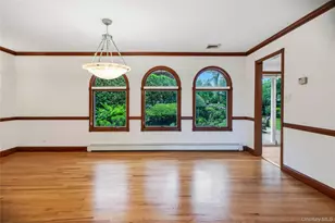 565 Mohawk Rd, West Hempstead, NY 11552 - Photo 12