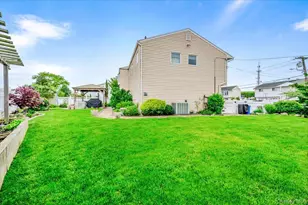 3683 Illona Ln, Oceanside, NY 11572 - Photo 24
