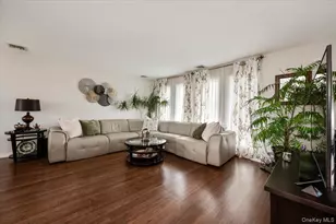 3683 Illona Ln, Oceanside, NY 11572 - Photo 2