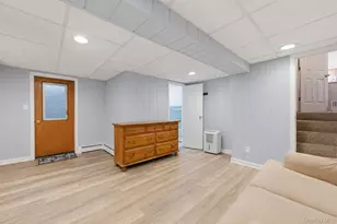 11 Lourae Dr, Massapequa Park, NY 11762 - Photo 36