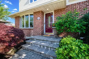 11 Lourae Dr, Massapequa Park, NY 11762 - Photo 2