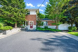 11 Lourae Dr, Massapequa Park, NY 11762 - Photo 4