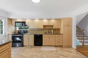 11 Lourae Dr, Massapequa Park, NY 11762 - Photo 12