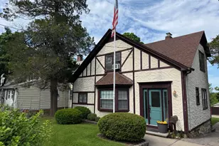 20 Hillside Ave, Huntington, NY 11743 - Photo 2