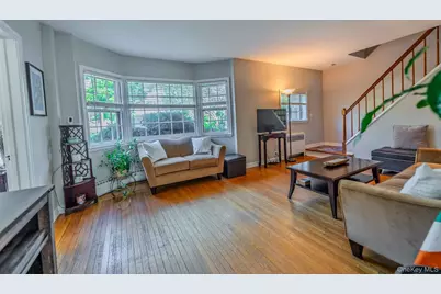20 Hillside Avenue, Huntington, NY 11743 - Photo 8