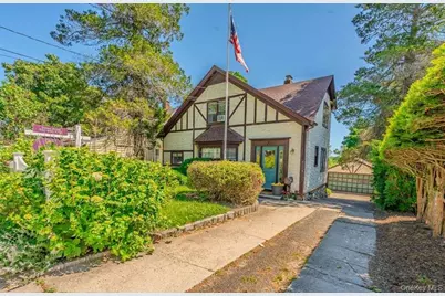 20 Hillside Avenue, Huntington, NY 11743 - Photo 30