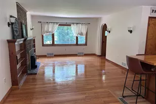 4 Petticoat Ln, Beacon, NY 12508 - Photo 2